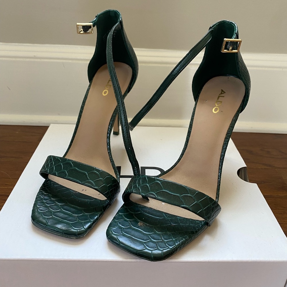 Dark green croc style pumps